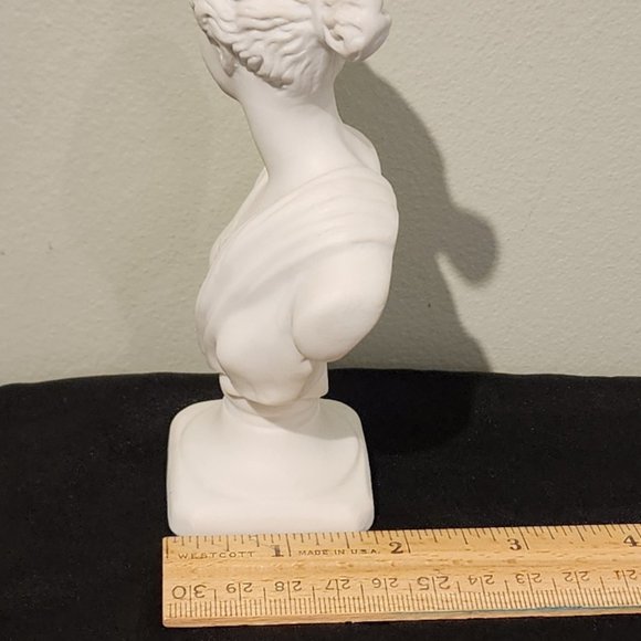 Vintage Diana of Versailles Porcelain Bust - Picture 8 of 9